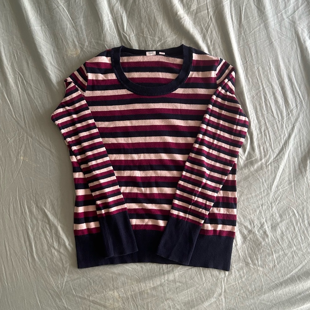 GAP striped sweatshirt ❤️